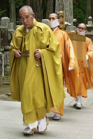monks_koya_wada.jpg